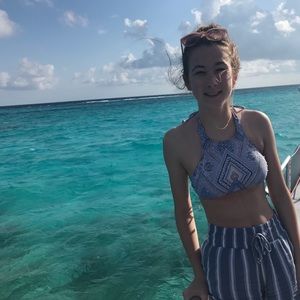 Meet your Posher, Abby